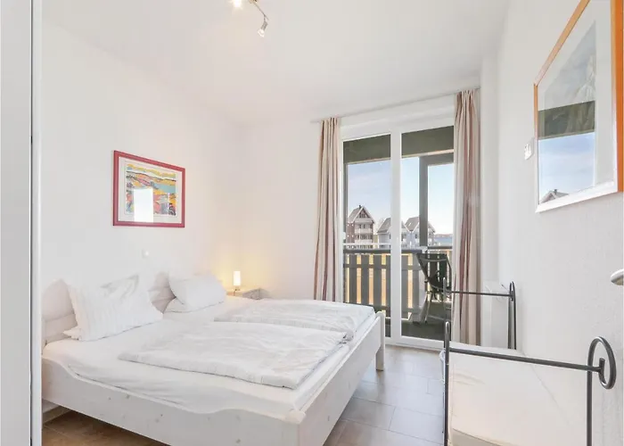 شقة 1 Bedroom Lovely In ريكلين