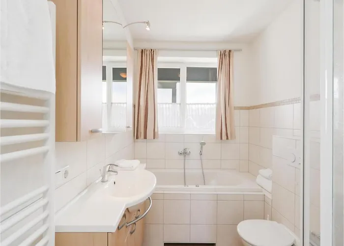 1 Bedroom Lovely In شقة *